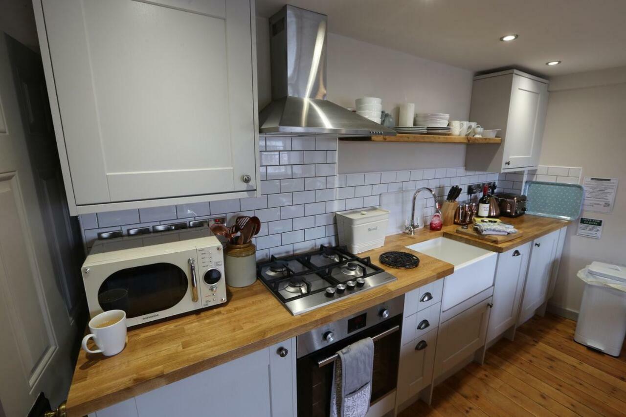 Monmouth House Apartments, Lyme Regis Old Town, Dog Friendly, Parking Екстер'єр фото